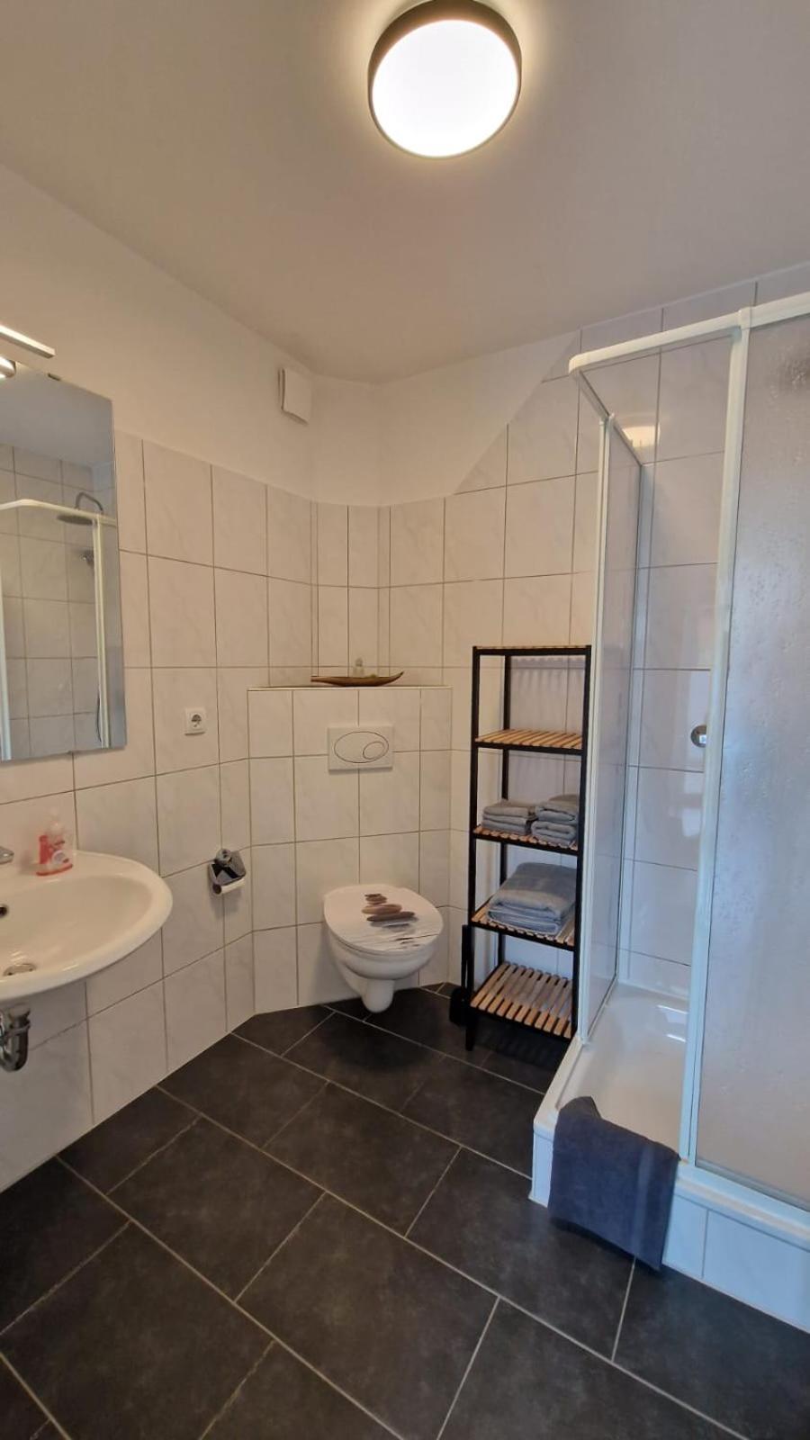 Fewo Tannenweg Iserlohn, Zentral - Parken - Kueche - Netflix - Prime Exteriér fotografie